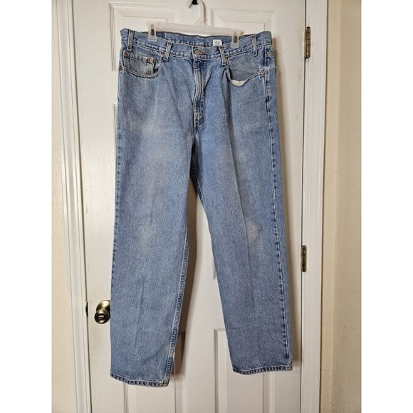 Levis Vintage 2002 550 Blue Jeans Mens 40x32 Tapered Leg Relaxed Fit Light Wash - Picture 1 of 12